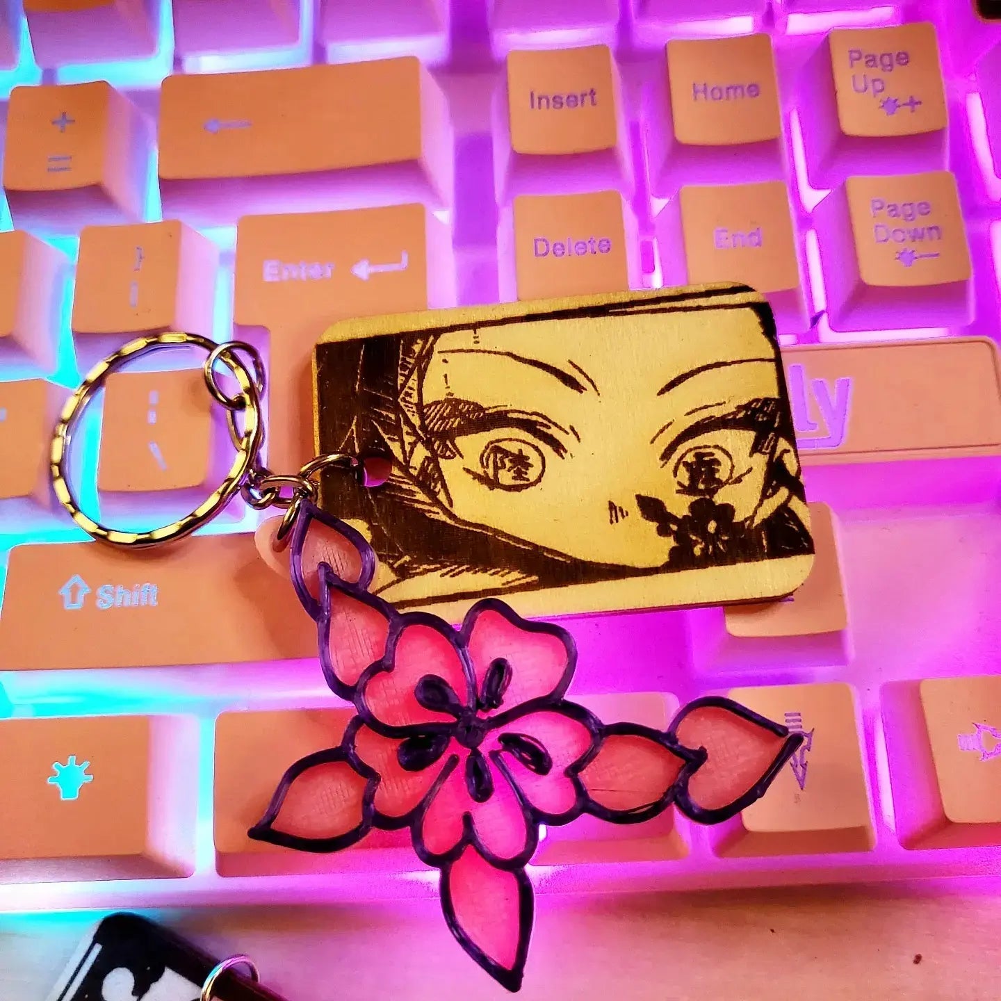 DAKI - WoodArts! Keychain and Free CHARM!